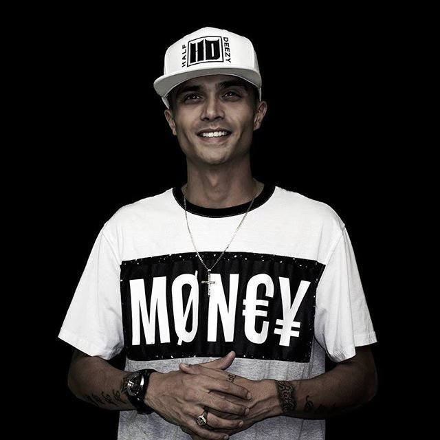 InnovaXArts's tweet photo. EXCLUSIVE FEATURE on our ReverbNation Winner, Florida Artist Half Deezy! - @halfdeezy https://t.co/gzbvebSq9m
#innovaxarts #reverbnation #exclusive #halfdeezy #music #hiphop #hiphopartist #talented #florida #SupportMusic #grammys #tampa #radio #listen #mtv #awards #lit #awesome https://t.co/JWokmcqIom