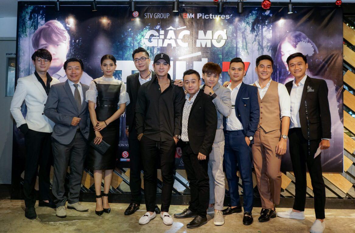vndc_io's tweet photo. VNDC ứng dụng vào số hoá các dự án Phim. Giúp các dự án Phim gọi vốn cộng đồng, lan toả nhanh chóng, ai cũng có cơ hội là chủ của Bộ Phim mình yêu thích.

Sẽ có 10.000 Vé xem phim “Giấc Mơ Thứ 7” dành tặng cho Cộng Đồng yêu thích phim Việt https://t.co/HLNYKmqC3X