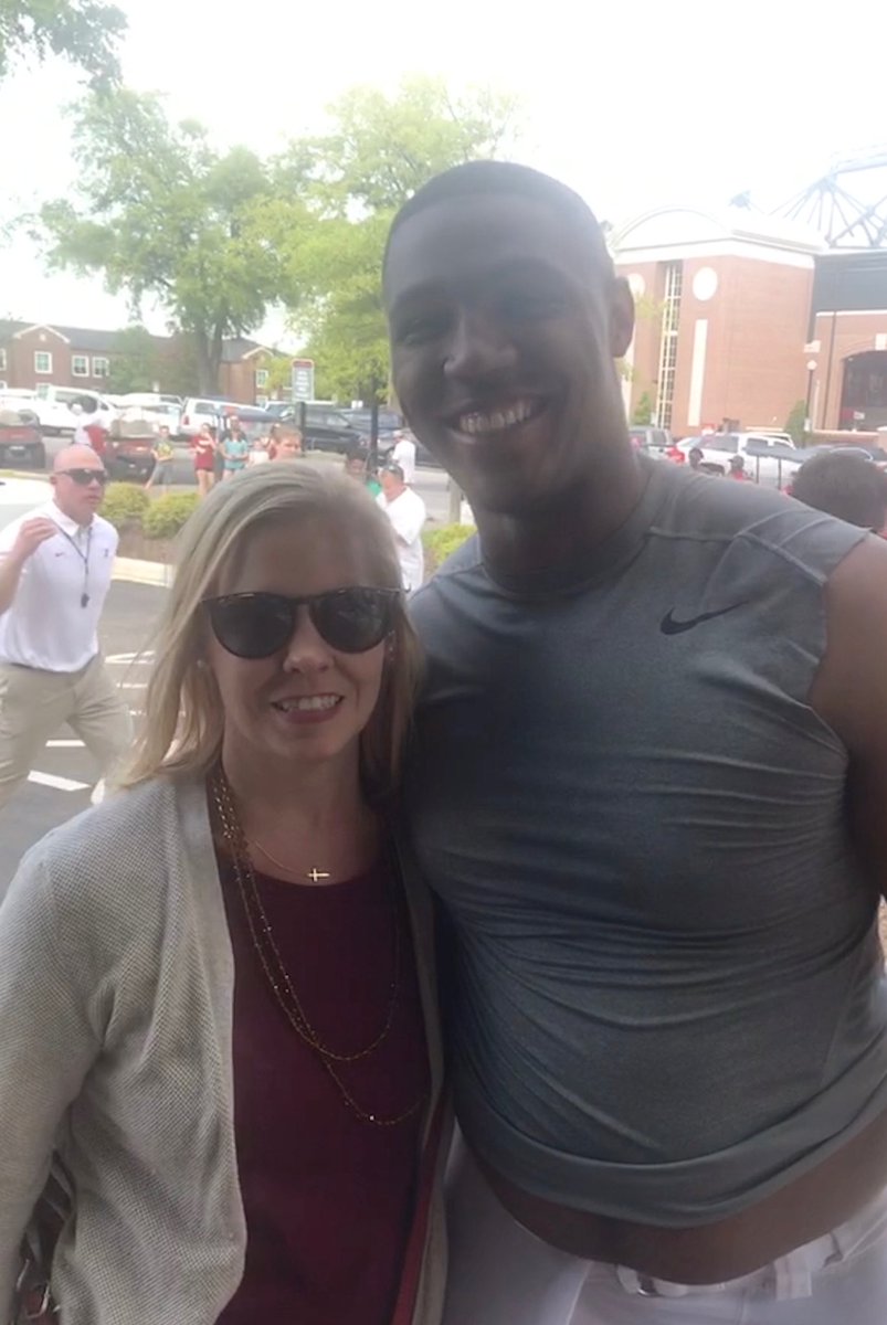 CoachVic22's tweet image. Former @DaphneFBTrojans Mario Osborne getting ready for the  White team at Bama A Day. Billy Graham said coaches teach, coach &amp;amp; mentor about 20,000 students over their career. I’m proud of Mario &amp;amp; about 19,999 more that have blessed my life! #thankful #1975-2016 #greatmemories