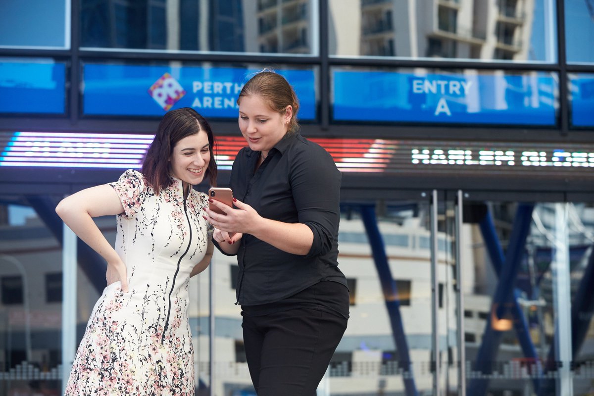 MurdochUni's tweet photo. Two Murdoch students had the enviable opportunity to work with @PerthArena &amp; help launch their Snapchat profile at the Harry Styles concert on Saturday! Read more: https://t.co/OPRlNGxKbd https://t.co/FHqAGqPBvu