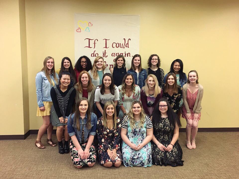 cameronalphaphi's tweet photo. We entered as strangers,
Friends we became,
Sisters we will remain.

Tonight we said goodbye to four lovely seniors. We all wish you the best in all of your endeavors and are thankful that Alpha Phi isn’t just for four years it’s for life! ❤️ https://t.co/WhqMHgi0r2