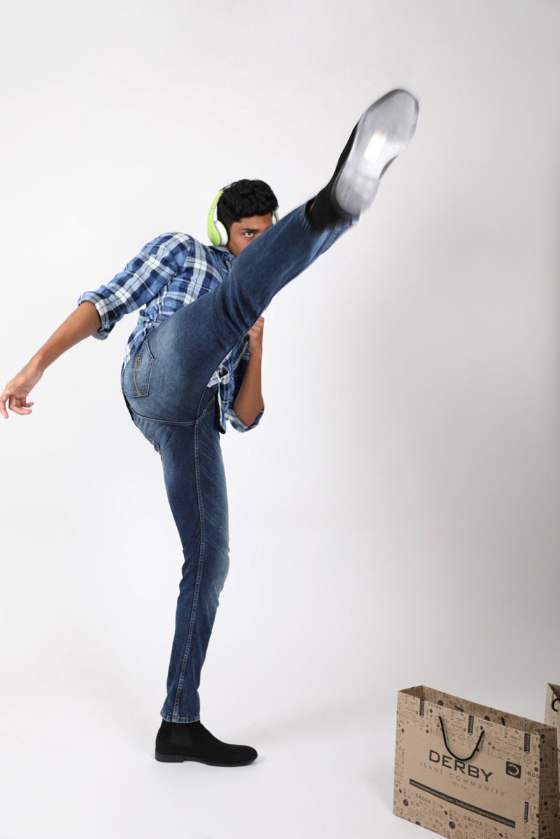 derbymen's tweet photo. https://t.co/lUwWrgR56E
#MondayMotivation- Aiming higher doesn't matter, how high you aim matters!
Shop the look online and in-stores. 
#ootdmen #outfitpost #DERBYJEANSCOMMUNITY https://t.co/tZztumZIfa