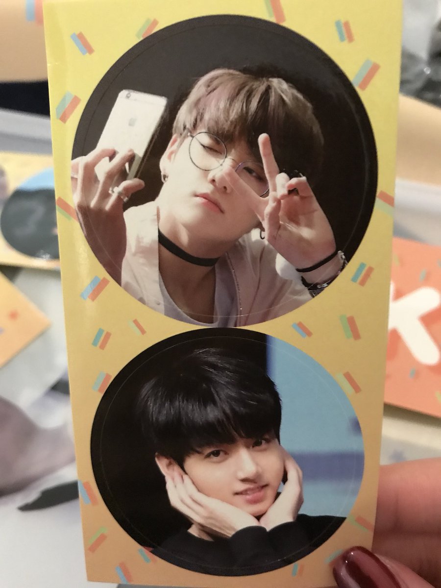 Chieco Ya 1998 Can Somebody Tell Me Who Is The Masternim Of This Slogan I Bought It In Yokohama Arena But I Don T Know The Masternim S Twitter Account Jungkook Bts Kkok