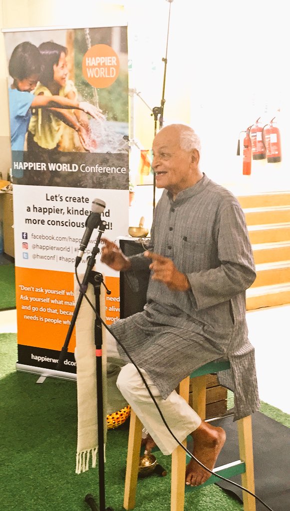 ShamashAlidina's tweet photo. Yesterday we were blessed @Museumhappiness to spend 1-day retreat w/ Nipun Mehta on #EarthDay2018 

We explored Satish Kumar: Soil, Soul and Society.

Some sharing:
‘Grateful for the resilience this circle offers’ 
‘To protect the earth we need to fall in love with nature’ https://t.co/EsnJITU9wm