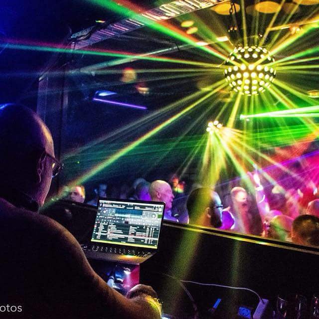 Brisbears1's tweet photo. Brisbears Underbear Party
DJ Marty on the decks 😜 https://t.co/mwmPiOQ8FY
