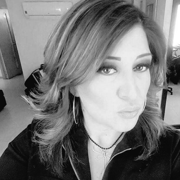 SoyLauraRivas's tweet photo. Aquí viene él agarrón mas fuerte!!! ... #YoDigoQueChale #ModoNo @FanClubLauRivas https://t.co/TLnUTIAoPQ