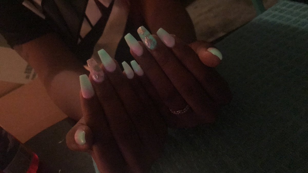naethagreat_'s tweet photo. All Acrylic! No Polish๐๐๐ฝโโ๏ธ just catching yโall up๐ #bookwithnae #nailsbynae #mobilenailtech https://t.co/fyx5y4RQQW