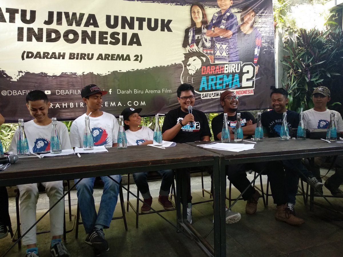 So, Muvilaz yang ada di Malang, tunggu pemutaran pertama <a href="/DBAfilm/">Darah Biru Arema</a> di beberapa bioskop, tanggal 21 JUNI nanti ya... Sedangkan yang di luar kota Malang dan 3 negara lainnya akan segera menyusul 😊 #dbafilm #darahbiruarema