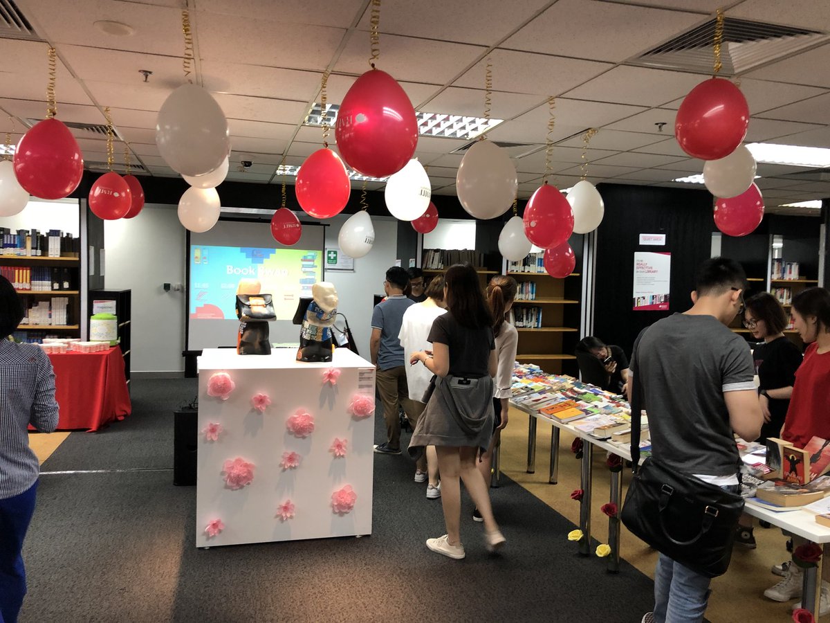 rmitvnlibrary's tweet photo. We are ready for Book Swap 2018 😄😄😄!!!

#2018BookSwap https://t.co/OsNAeAVb8m