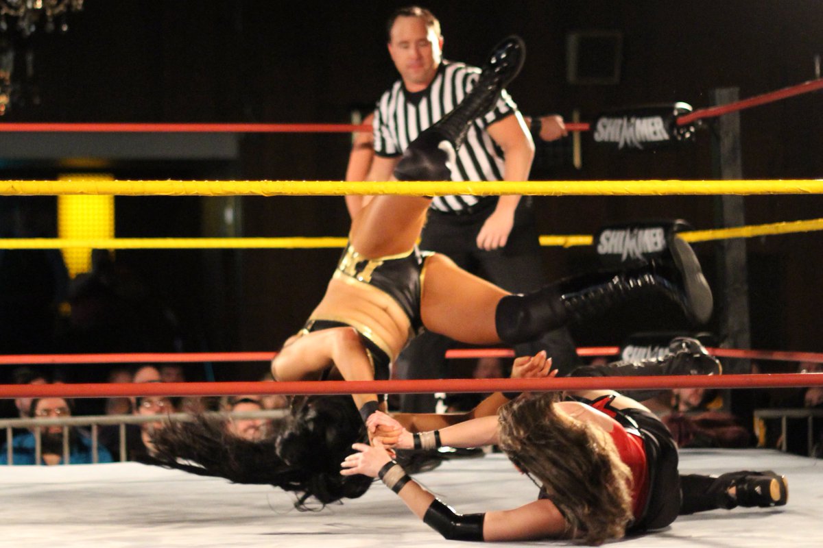DAFALCON11's tweet photo. Tag Team Action #SHIMMER103 @Tess_Blanchard @indi_hartwell v @brittanyblake_ @Samazing73 https://t.co/PeNsYqo5gB