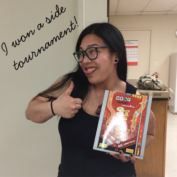robotmunky's tweet photo. Today’s @bellespinball finals was a fun time! Got knocked out of the main tournament really quickly but did win the #splitflipper side tournament w/ @penelopus! Woohoo! Another pinball book! 😁👍🏼💚 https://t.co/8rBGKo3uCR