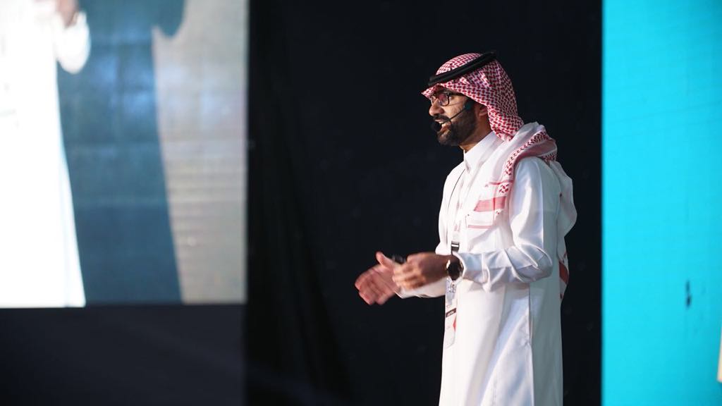 «تيدكس الراكة»: عبدالله الحواس يقول إن الإنسان هو الكائن الوحيد الذي يقرأ لذا هو ملزم هذه الخاصية
alhayat.com/Articles/29025…