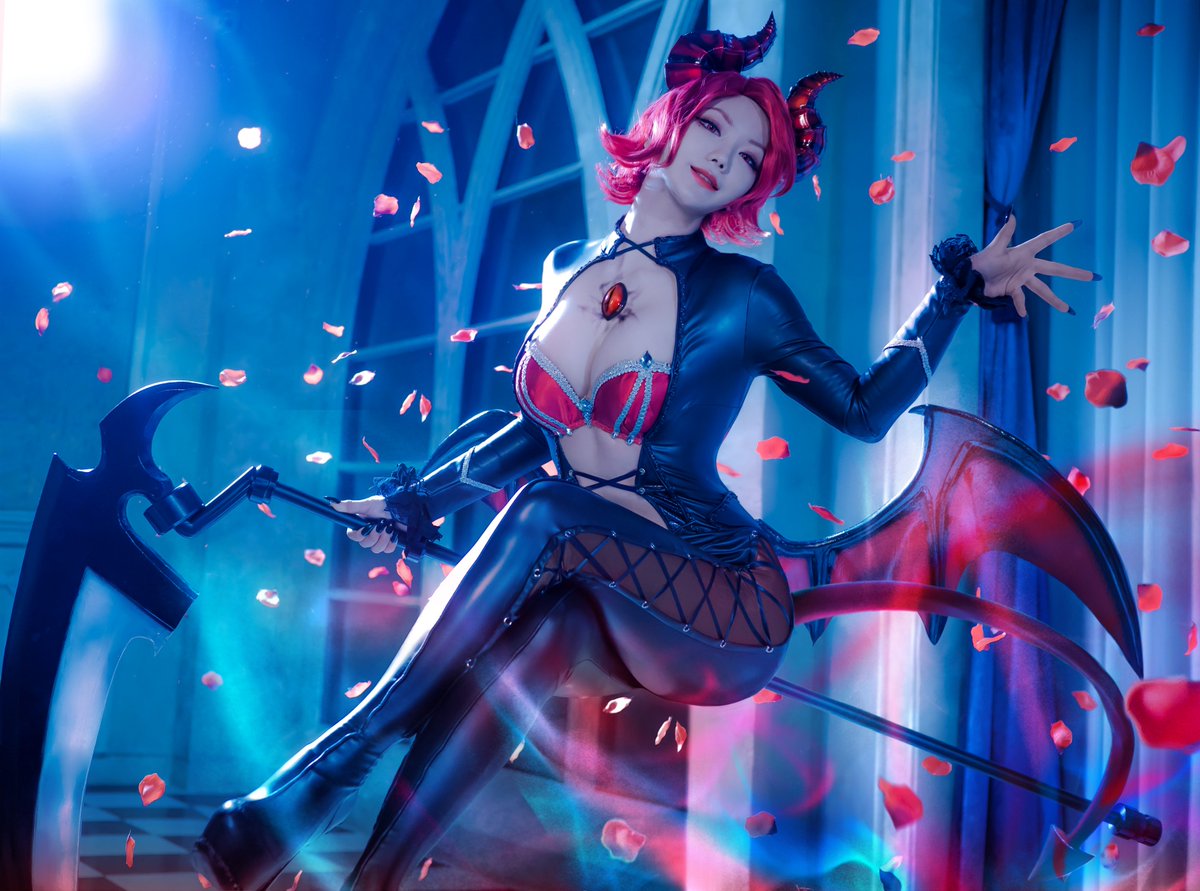 kingsraid_jp's tweet photo. 【★キャンペーンRT対象ツイート★4/25まで】公認コスプレイヤーPIONさん（@pion_ediya）のエピスさん写真公開記念！このツイートRT数とキンスレFacebook対象投稿のいいねの目標数達成で、豪華報酬がもらえるよー！詳しくはこち���をチェックしてねー٩( 'ω' )و 　https://t.co/g2UFI7SfUY　 #キンスレ https://t.co/ePr8ovU5uB