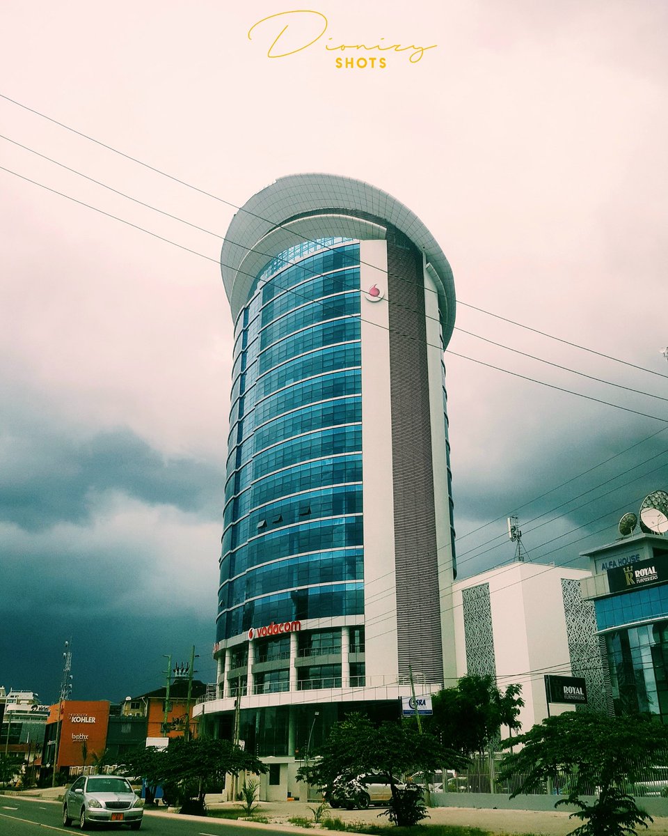 dionizy_shots's tweet image. Vodacom HQ.....
#PichaZaSimu 
#SamsungNote5