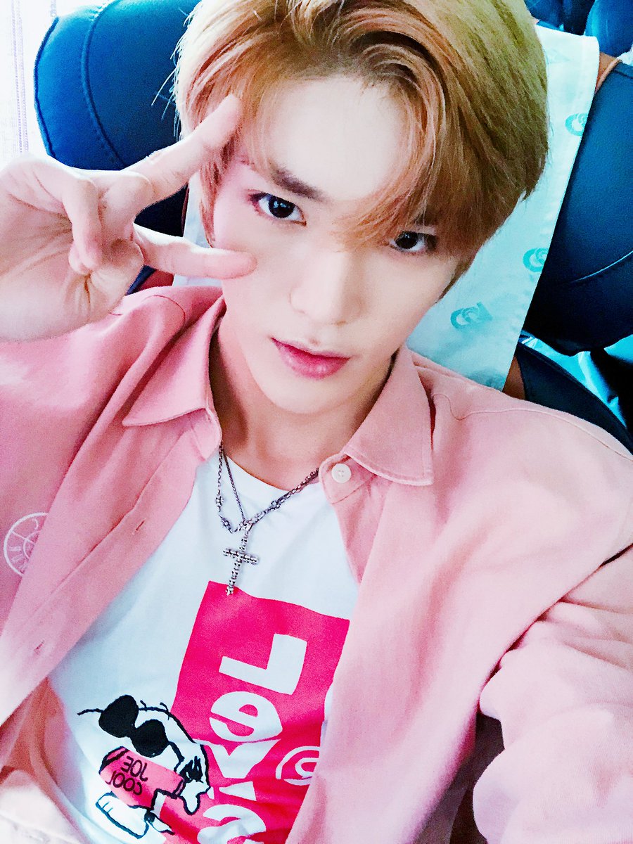 NCTsmtown's tweet photo. 부산으로 가는중 !!!! 부산 시즈니들 좀 이따 만나요 ~~~~💚💚-TY https://t.co/ozZsgqMa6G