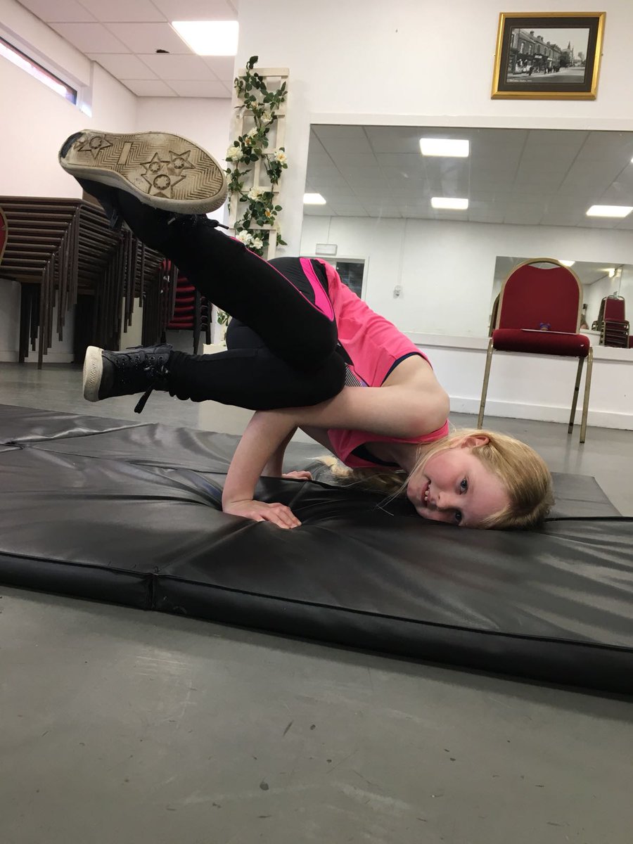 PrimaBalletPA's tweet photo. Wow! Well done Alice who has mastered the baby FREEZE in her Street Dance class on Friday. Can you believe this was only her 2nd week!

Find out more about our Street Dance classes https://t.co/VndknJC21e
#Stanley #Washington #Dance #NEFollowers https://t.co/rYDHb7EFXX