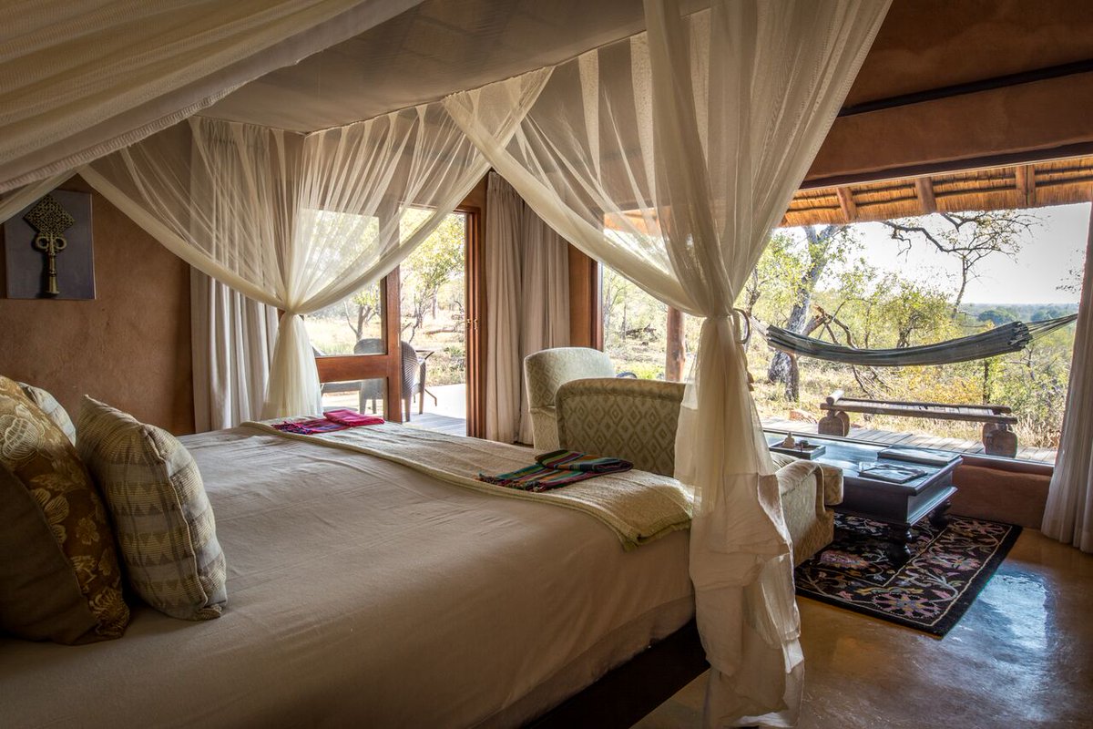 CampGaronga's tweet photo. Sweet dreams are made at Little Garonga. We love a bed with a view.
#LittleGaronga #GarongaSafariCamp #FourPosterBed #LuxurySafari #Safari #BarefootLuxry #SweetDreams https://t.co/UNN526mRlb