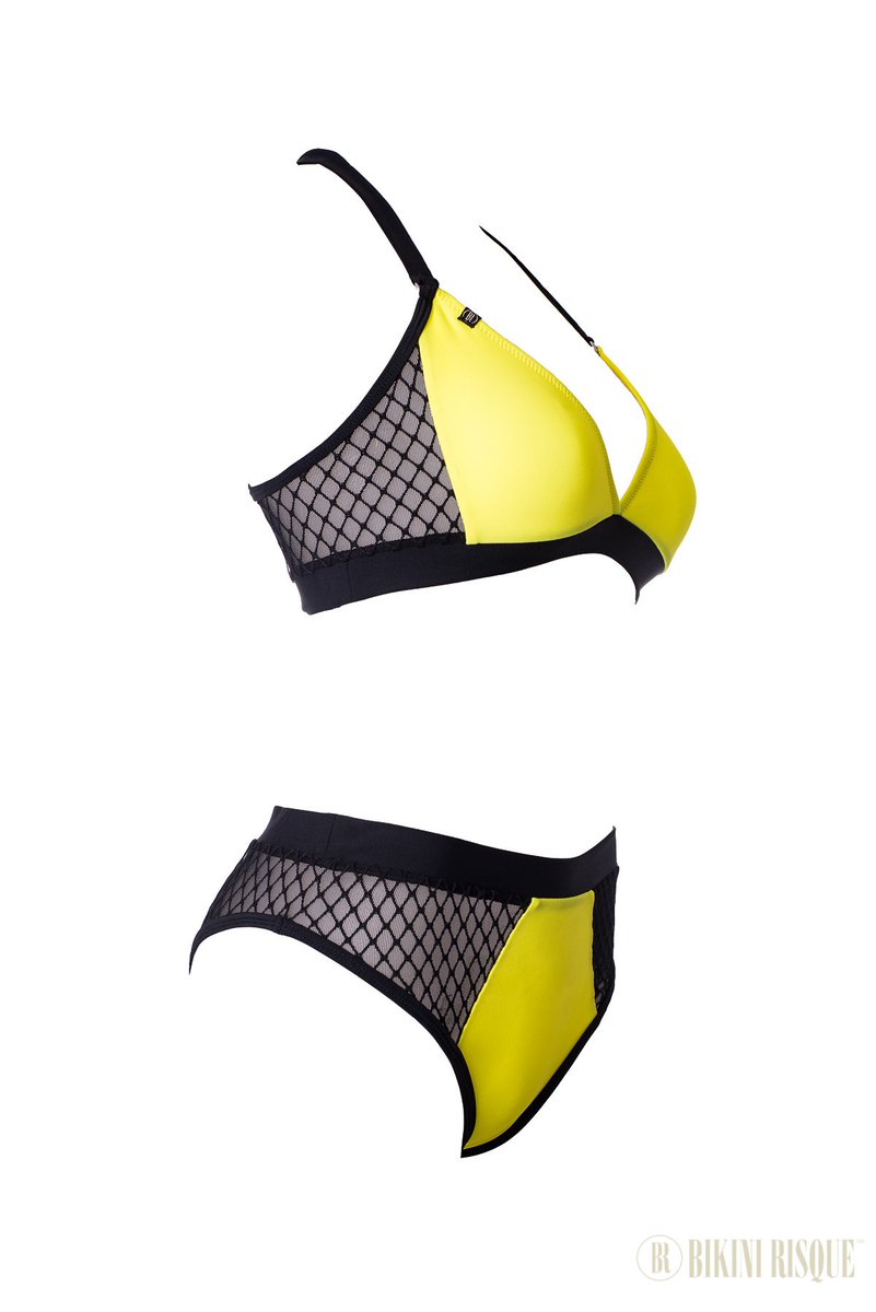 bikinirisque's tweet photo. Timely2 Style
💋👠👙💄🕶️
https://t.co/FA3ArrqHbA https://t.co/gE3gNHxDEp