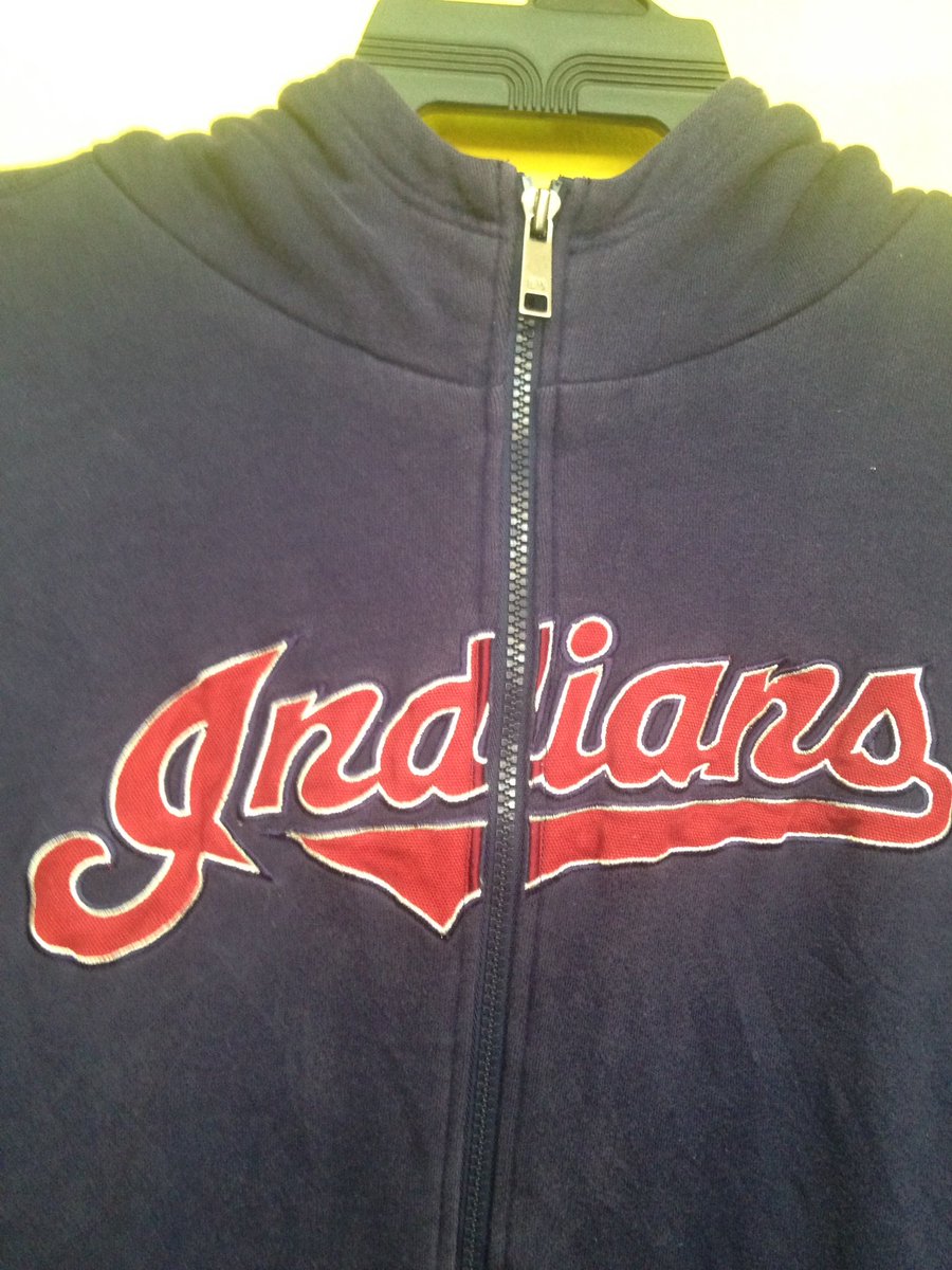 thriftboy_my's tweet photo. Hoodie Indians. Rm30 siap pos. Whatsapp 017-9750028 #majorleaguebaseball #indians #malaysia #bundlemalaysia #bundlemalaya #thrift https://t.co/TZwWFH9DTm