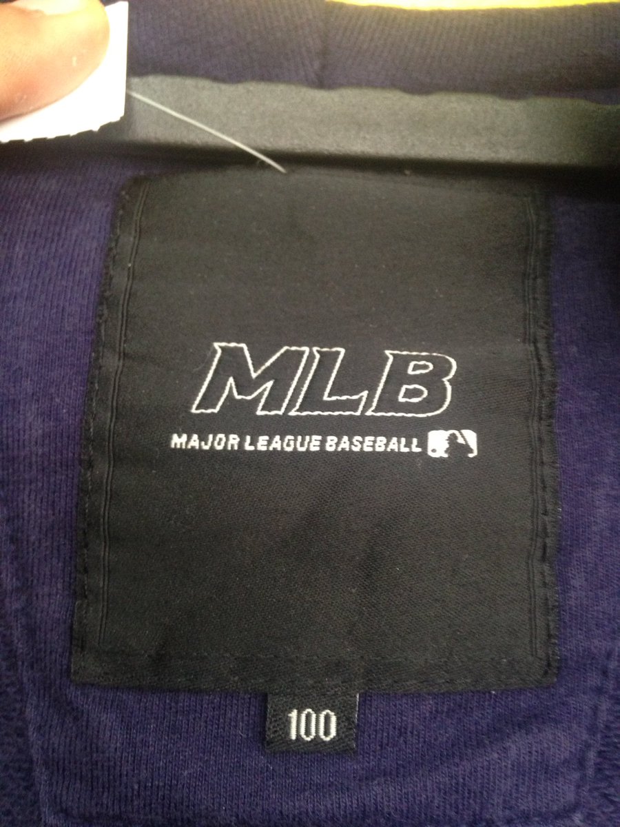 thriftboy_my's tweet photo. Hoodie Indians. Rm30 siap pos. Whatsapp 017-9750028 #majorleaguebaseball #indians #malaysia #bundlemalaysia #bundlemalaya #thrift https://t.co/TZwWFH9DTm