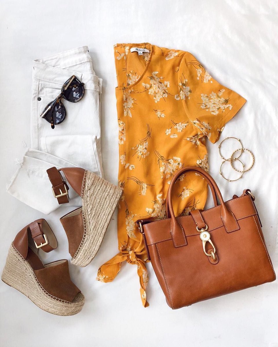 Love that top! via Kaitlin Keegan <a href="/KaitlinKeegan/">Kaitlin Keegan</a> instagram.com/p/BhiJZ5Wn3WO/… #respectbloggers