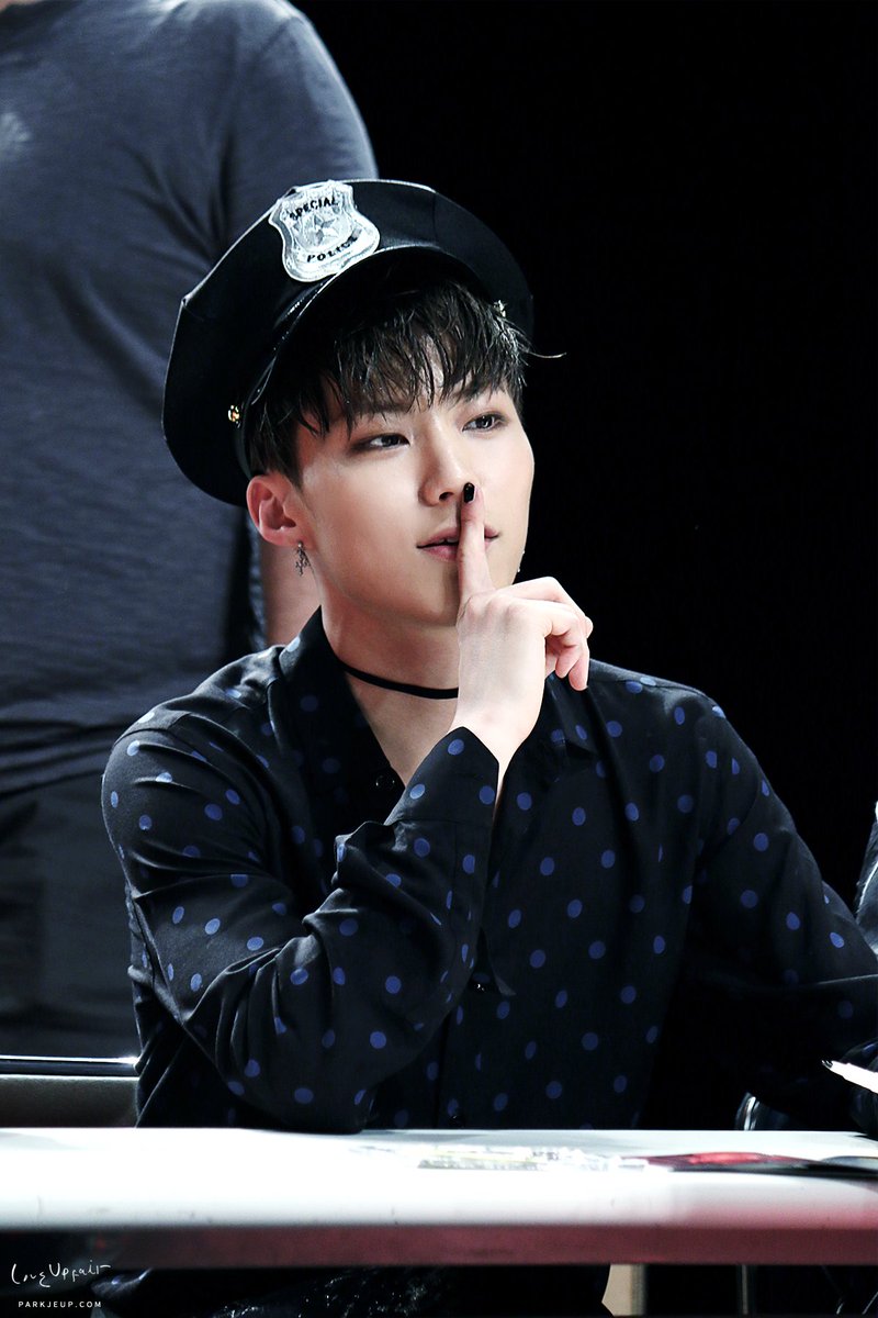 NOT_THE_END🔊 백진🙏💛 순/승현&승환&정승🎂💛❤💗 #ALWAYS🔊🤝 on Twitter: "Police  officer Park Jeup 😍👮‍♂️ He looks so good in this capture! @IMFACTofficial  @imfact_twt #IMFACT #PARKJEUP #JEUP #임팩트 #박제업 #제업 💛💛💛💛💛  https://t.co/y0WnbNjULe"