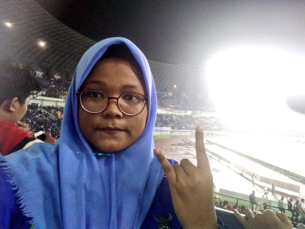 Eva_evaa92's tweet photo. Bangga mengawal mu hey pahlawan. 21 April 2018 #Bobotoh #persib #Viking https://t.co/m1QDPBBF3F