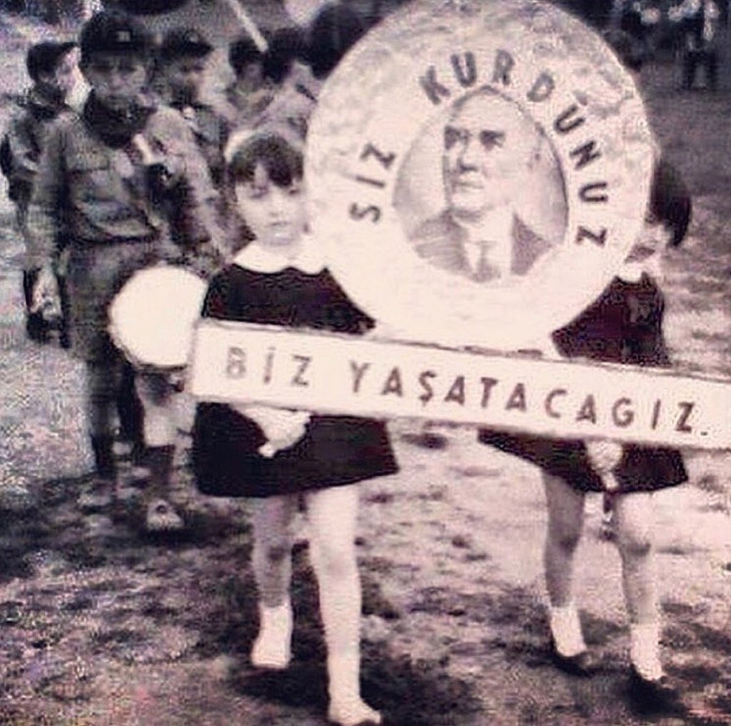 #23NisanKutluOlsun 🇹🇷