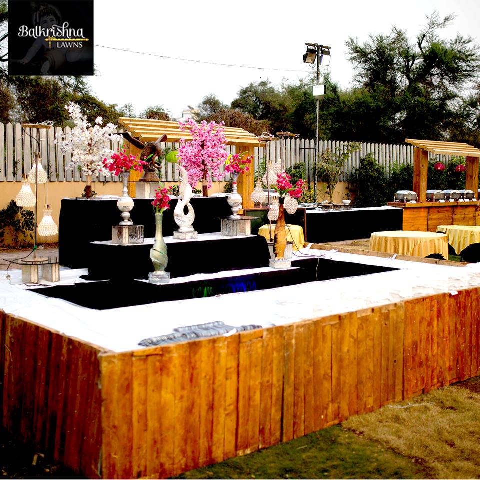 balkrishnalawns's tweet photo. A place where #perfection welcomes you from every corner.
#BalkrishnaLawns #eventlawns #lawnsinPune #Puneevents #Punefest #koregaonpark #weddingtheme #weddinglawns #destinationwedding #weddinginvitations #weddingthemes #weddingfashion
https://t.co/IOXiYZTTFg https://t.co/vuzsuxpotb