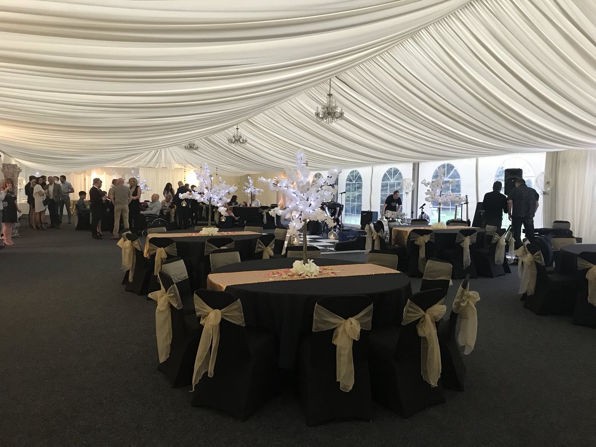 VIPeventsessex's tweet photo. Venue transformation #thegrandmarqueebrentwood #maggies21stbirthday #brentwood #essex #marqueeessex #marqueevenue https://t.co/7L11H3TmC0