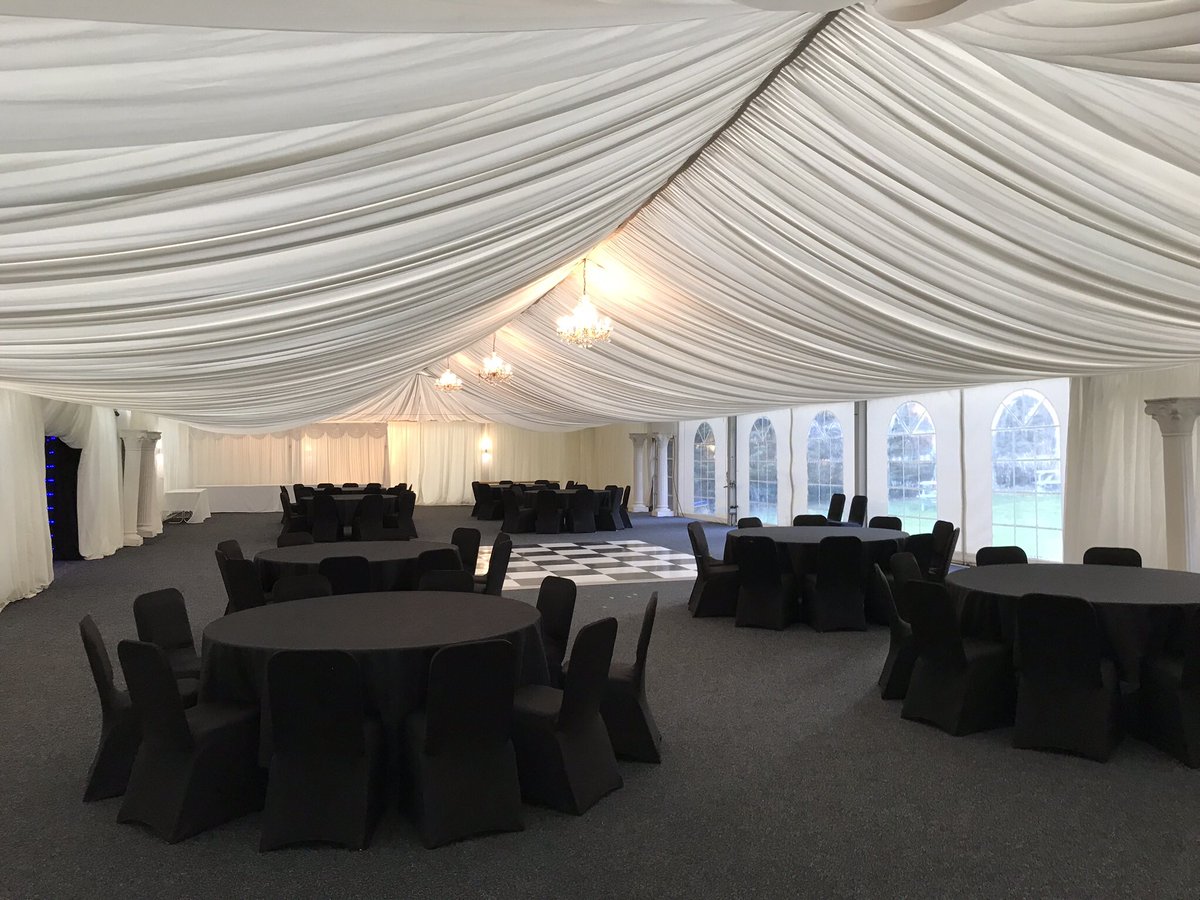 VIPeventsessex's tweet photo. Venue transformation #thegrandmarqueebrentwood #maggies21stbirthday #brentwood #essex #marqueeessex #marqueevenue https://t.co/7L11H3TmC0