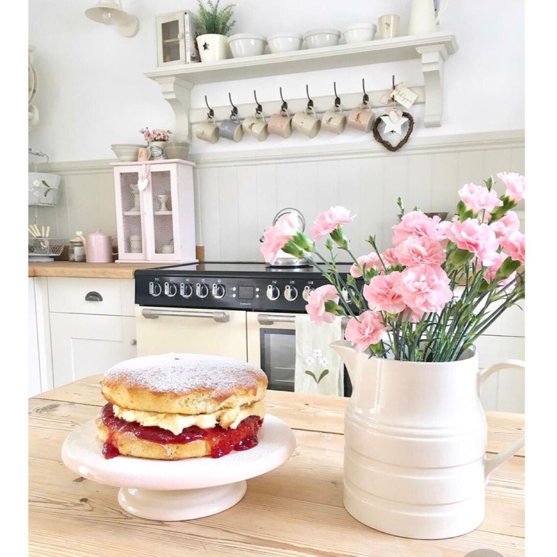 FairyHouseKeep's tweet photo. #cleaning #housekeeping #errands #dogwalking #childminding #laundry #bedchanging #sparklinghomes✨ #helpinghand#beautifulhomeb#cheshirehomes #cheshirehouses #hale #altrincham #bowdon #knutsford #lymm #knutsford #arley #arleyhall #wilmslow #alderleyedge #cheshire #northwest https://t.co/NZaj2dze28