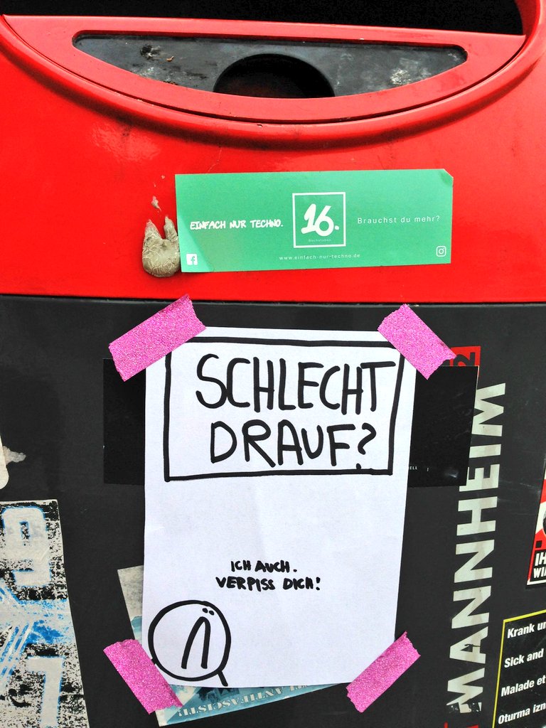 bomelino's tweet photo. Ich habe etwas Montag an diesen Mülleimer gemacht. https://t.co/HjZtd7Rxry