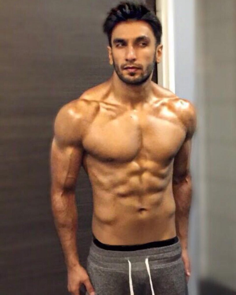 RanveerOfficial's tweet image. Smug AF #mondaymotivation