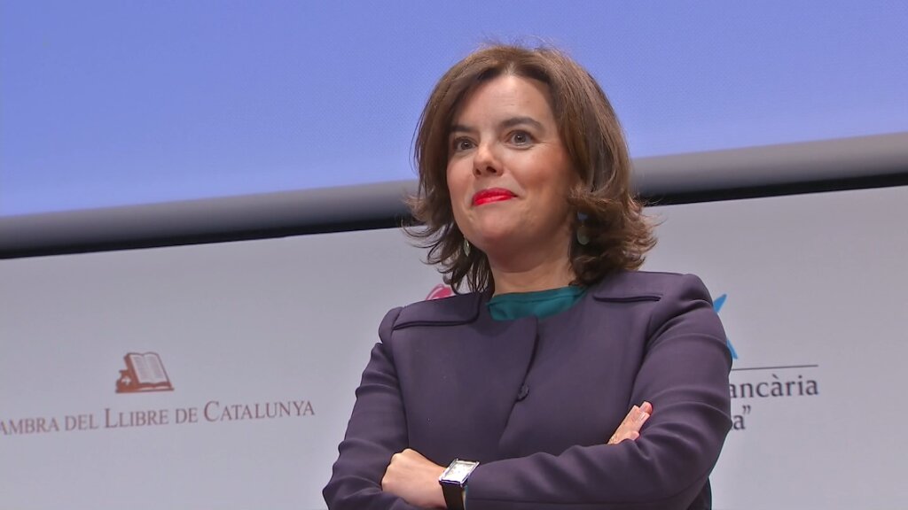3CatInfo's tweet photo. La vicepresident Soraya Sáenz de Santamaría vindrà a Barcelona  per lliurar els premis de SCC a Tajani i Valls #SantJordiTV3
https://t.co/EcVr3cES7Q https://t.co/wJunTfBAwo