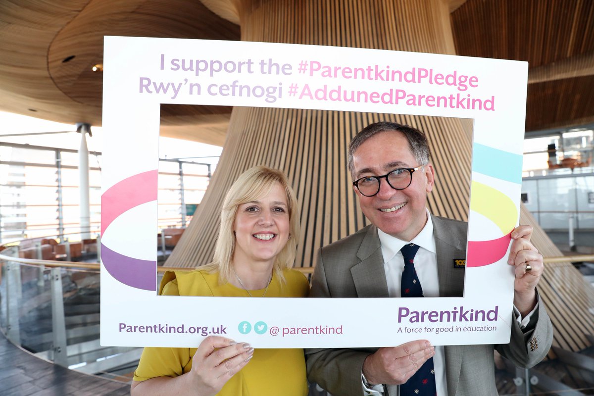 DavidMelding's tweet photo. Very happy to have signed the #parentkindpledge last week. Greater parent engagement is crucial to maximise the benefits of a child's educational experience. Tracey and the team at @Parentkind are doing some great work to #GetParentsInvolved! https://t.co/GRb1YTb8UM