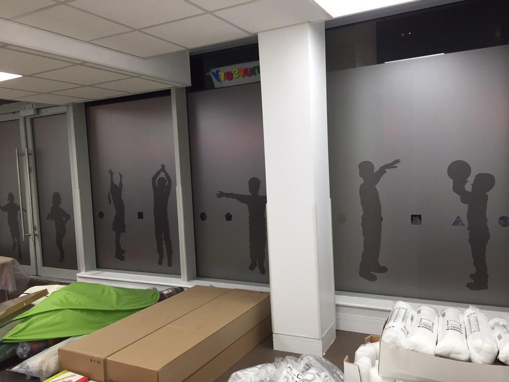Signature187's tweet photo. #kidsNursery
#nursery
#windowgraphics
#frosting
#signage 
#signs 
#decals 
#vans 
#vangraphics 
#vehiclewraps 
By 
#signaturesolution https://t.co/g4npT2XZWs