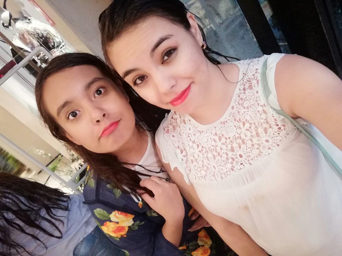 AndyCoronaa's tweet photo. Solo queriamos fotos para IG y terminamos mirándonos. Jajajaja https://t.co/ODpC9MysV1