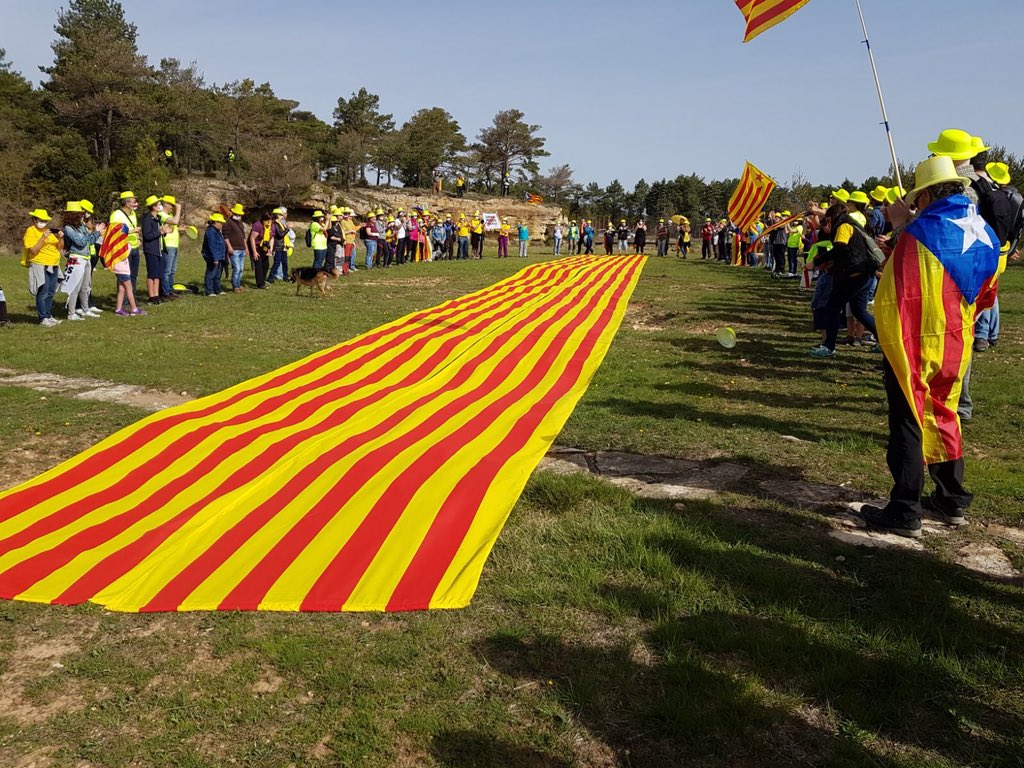No volen que digui res pero el <a href="/RlesCd/">CDRlesRoures</a> <a href="/cdr_stroures/">CDR Fins als collons de tots nosaltres</a> en tenen preparada una de bona per St.Jordi