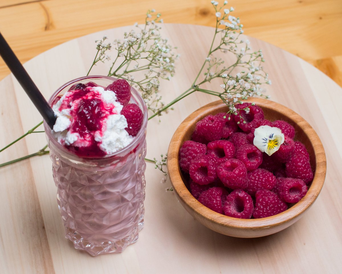 mdjcafe's tweet photo. Sip on the alluring mélange of bermagot almond milk, raspberry purée and orange sorbet in this dreamy milkshake – prepared with passion by Juliette herself. https://t.co/c6GuxkbEDn