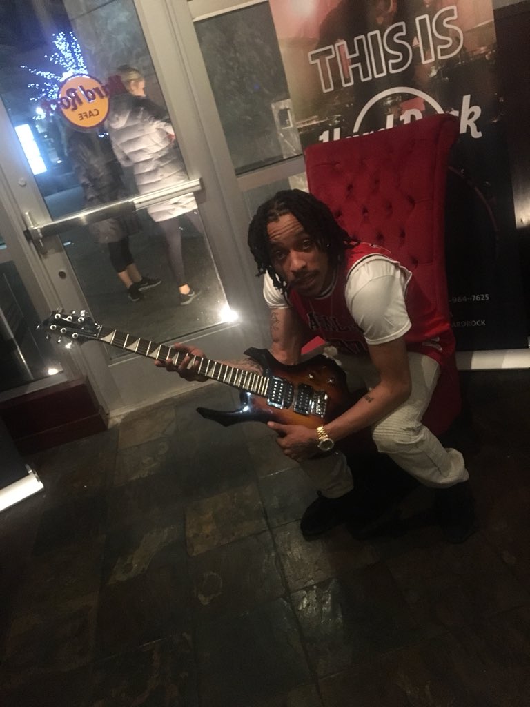 AffluentJB_'s tweet photo. Living like Itβs No Tomorrow.....Rock StarπΈ #NoRapCheck 2.5 #AffluentJB #HardRockCafeβ #clicklinkinbio @HardRockCafeSyd @HardRock @HardRockSofa https://t.co/jXBfuenXEt