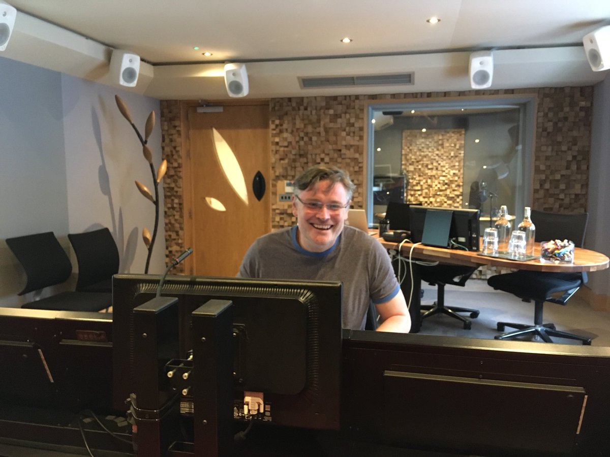 junglestudiosuk's tweet photo. Happy Birthday!! To our awesome engineer Ben Leeves. 🎂 #audiogenius #heissound https://t.co/2gLuc5JbZJ