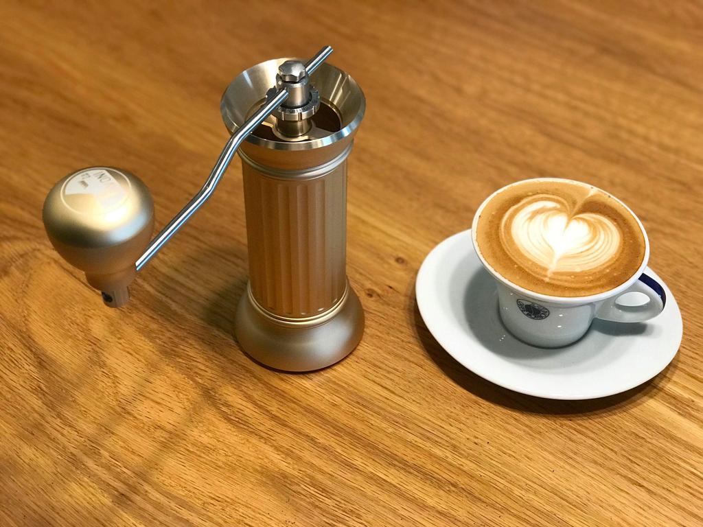 LaPavoni1's tweet photo. Have a nice Monday!
Credits: @arthuryang8208 (IG)
#bplus #bpluscafe #lapavoni #lapavoniespresso https://t.co/0hpgvWnNTP