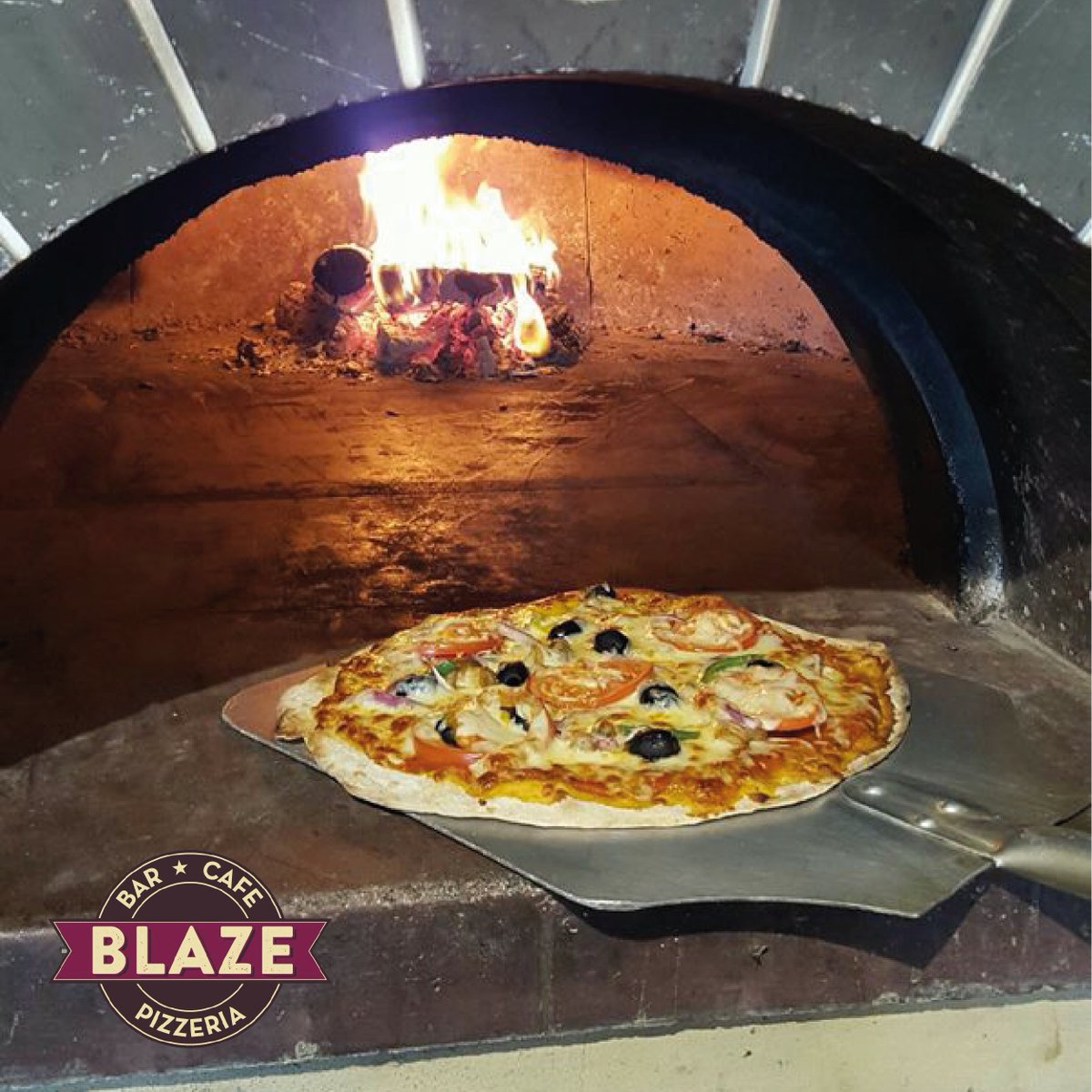 Our ever-popular £5 pizza night returns tomorrow (Tuesday) between 5pm and 9pm! 🍕 Book now to avoid disappointment: 📞 01983 638234