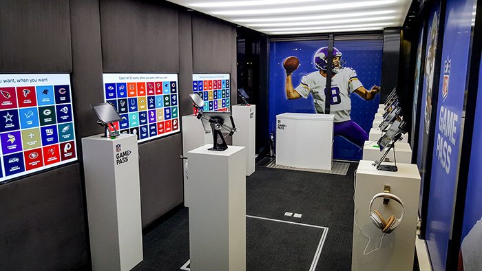 ADI_LED's tweet image. It&apos;s #iCONICMonday and today we&apos;re showcasing our iCONIC H product, a premium &apos;pop-up&apos; for brands and live events. Learn all about it here &amp;gt;&amp;gt; ow.ly/bTuy30jyseW #screensolutions #eventscreens