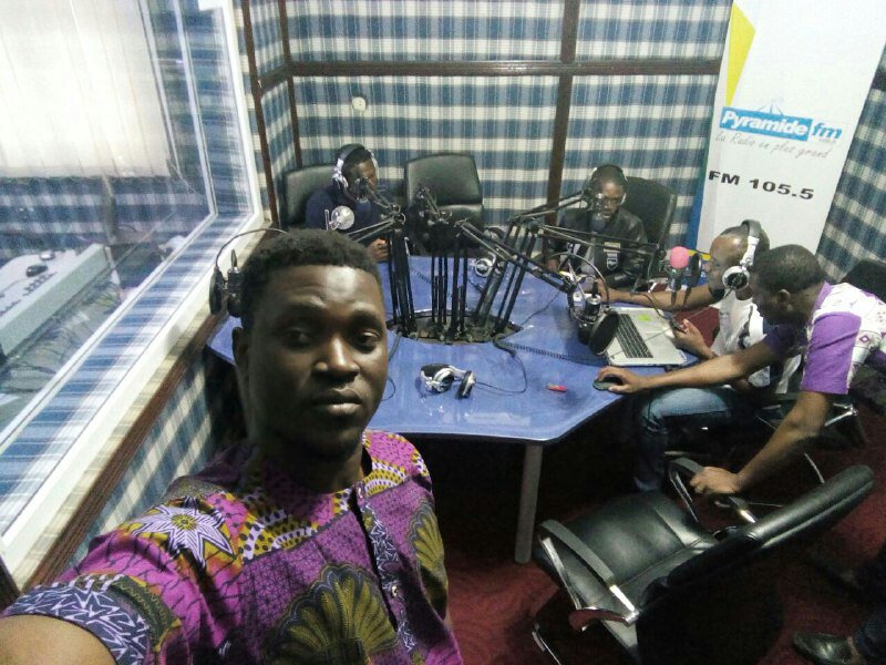 mom_Togo's tweet photo. #MOM étais sur #PyramideFM (105.5 FM) pour parler de l'amélioration de la santé maternelle et infantile à travers les TICs dans Générations TIC TOP.#TgTech #Togo #denyigban @cinalawson @unicef_Togo https://t.co/DUYiKDUyK1