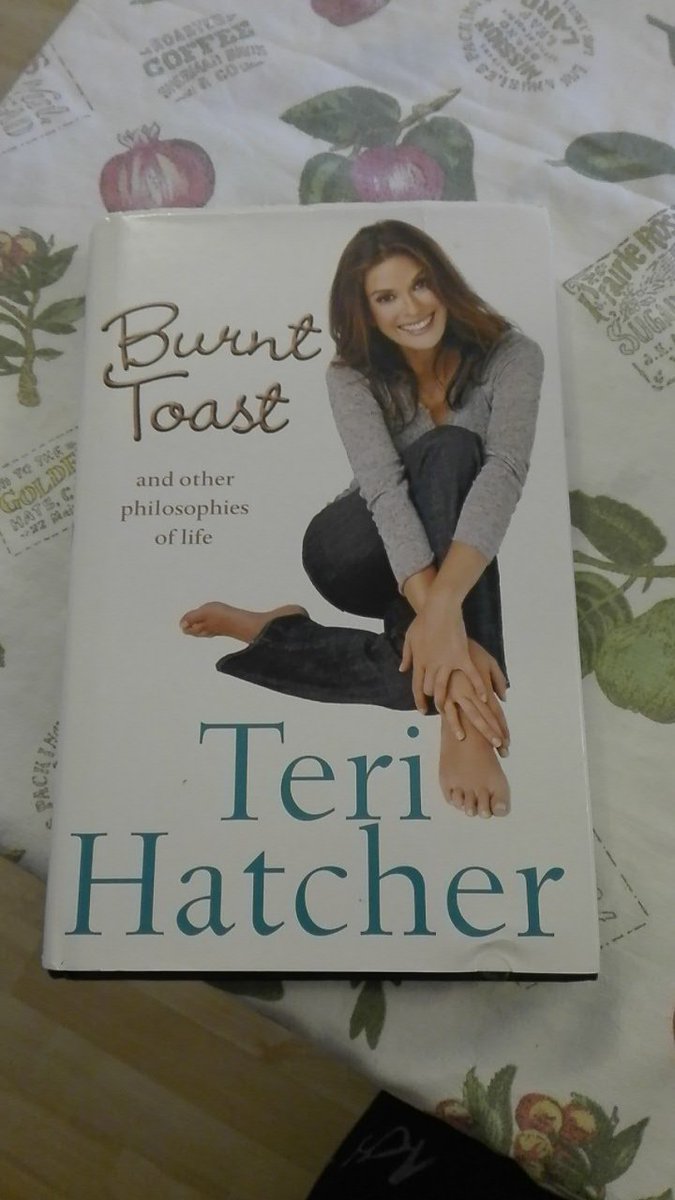 v4le______91's tweet photo. It's finally here 😍😍🙌🙌 #burntoast #terihatcher https://t.co/CaJ69YlLZ4