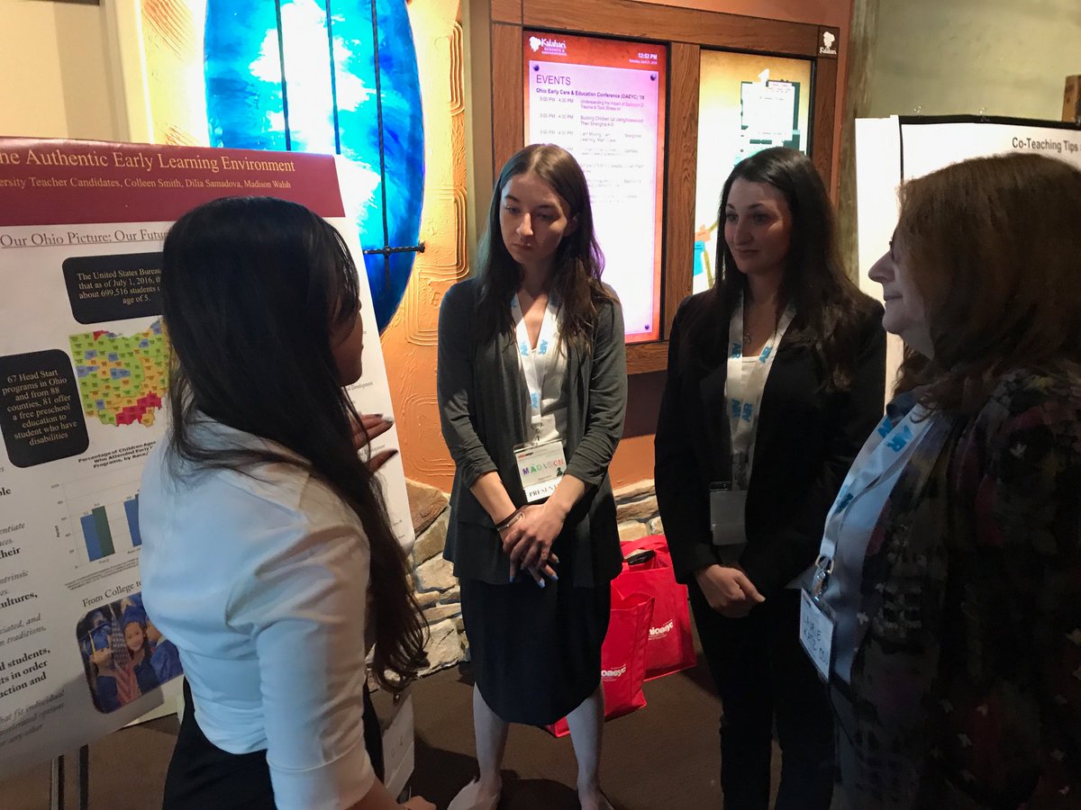 consmith5_smith's tweet photo. Walsh University future educators explain their research poster to Dr. Laurie Katz. @OhioAEYC_ECE @OhioState @WalshUniversity @NAEYC https://t.co/yLUmKzOtsC