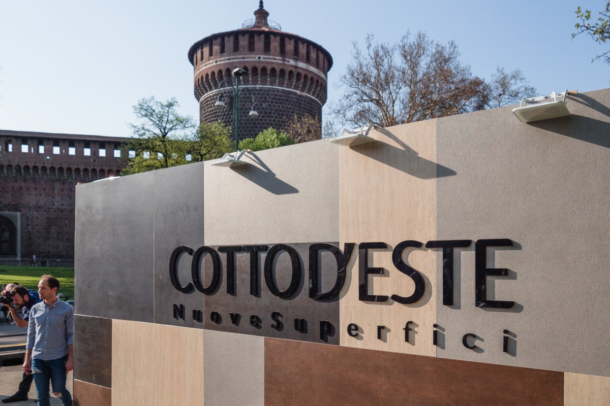 Cottodeste's tweet image. Best moments from #Fuorisalone18. Starring the beauty of #Kerlite slabs and the #AllOver installation design by #FerruccioLaviani: bit.ly/2qCXfsz 
#mdw18 #MilanoDesignWeeK @fuorisalone #cottodeste #milano #designweek