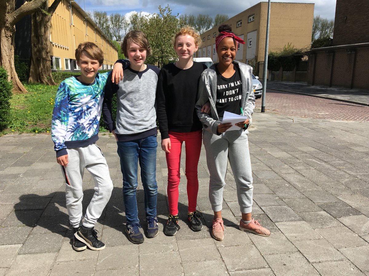 stmovegroningen's tweet photo. Enya (groep 8): ''Ik wil graag iets voor eenzame #ouderen doen zodat ze zich beter gaan voelen''. De kinderen @obsKarrepad zijn #samen met de studenten van @RKSVAlbertus @stichtingstar aan het #brainstormen over hoe ze de wijk een beetje mooier kunnen maken! https://t.co/pxqiVtouY1